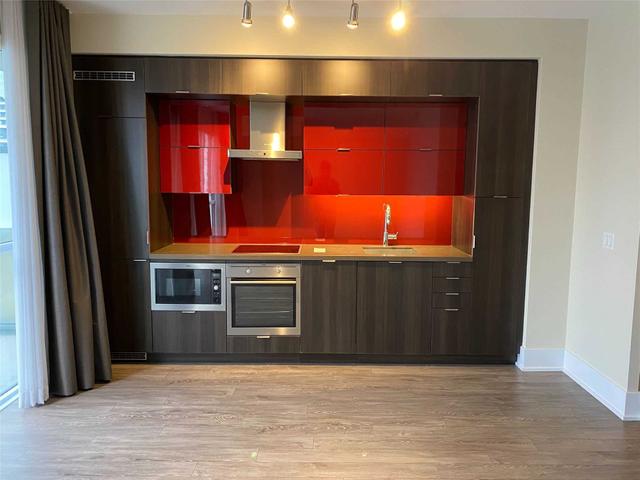 2214 - 300 Front St W