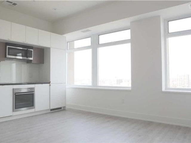 301 - 111 St Clair Ave W