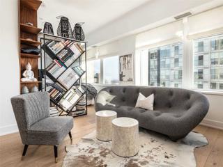 1207 - 111 St Clair Ave W