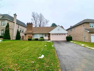 45 Rollscourt Dr