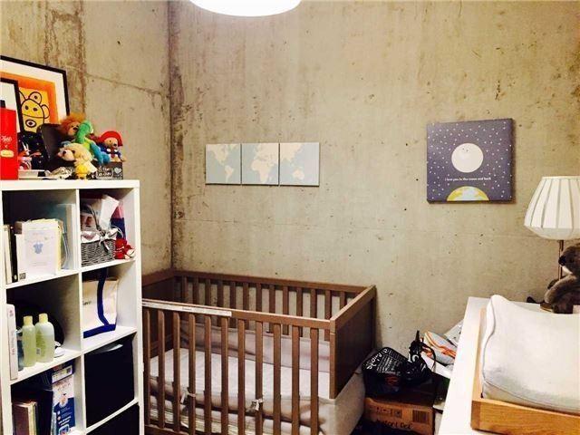 2505 - 224 King St W