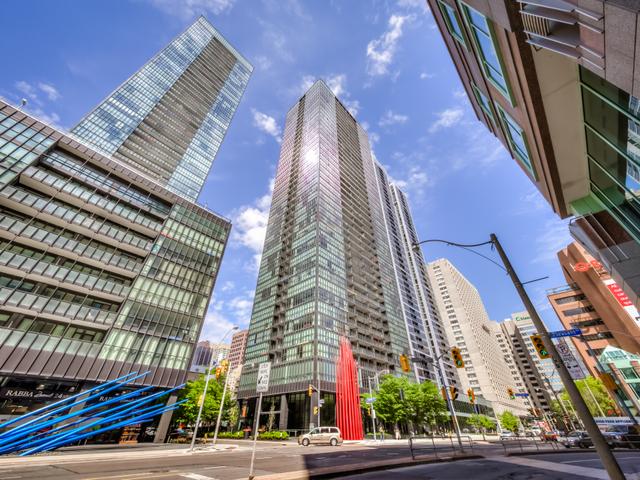 3411 - 110 Charles St