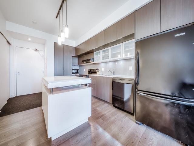 3411 - 110 Charles St