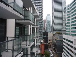 #1302 - 87 Peter St