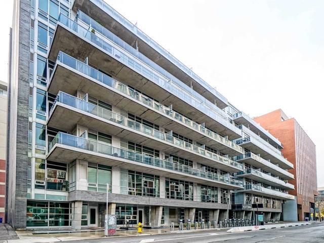 101 - 399 Adelaide St W