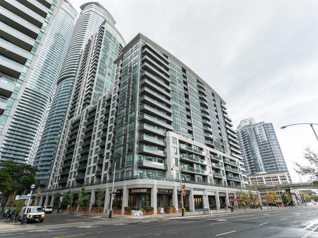 1003 - 25 Lower Simcoe St