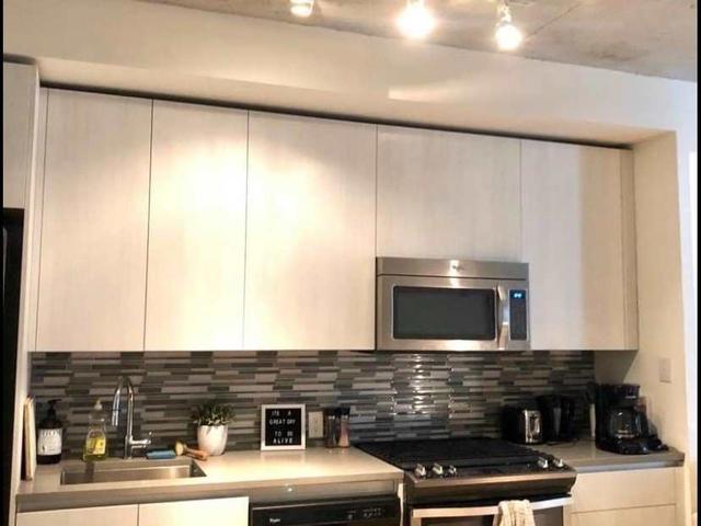 317 - 111 Bathurst St