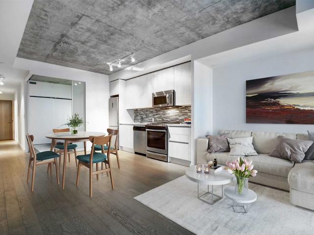 419 - 111 Bathurst St