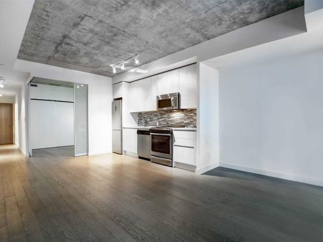 419 - 111 Bathurst St