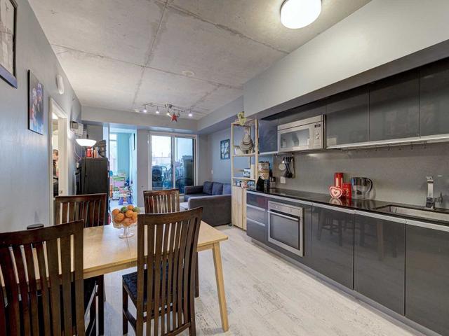 206 - 20 Gladstone Ave