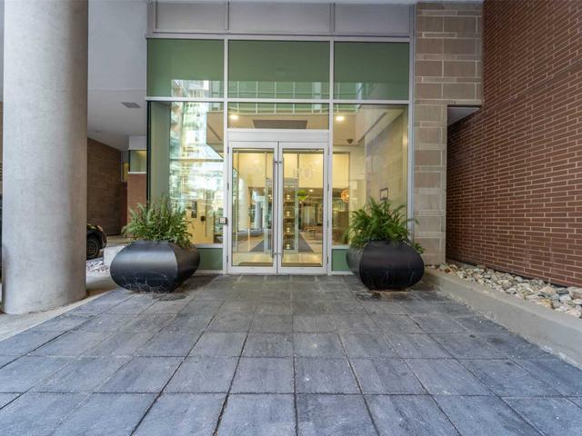 1210 - 116 George St