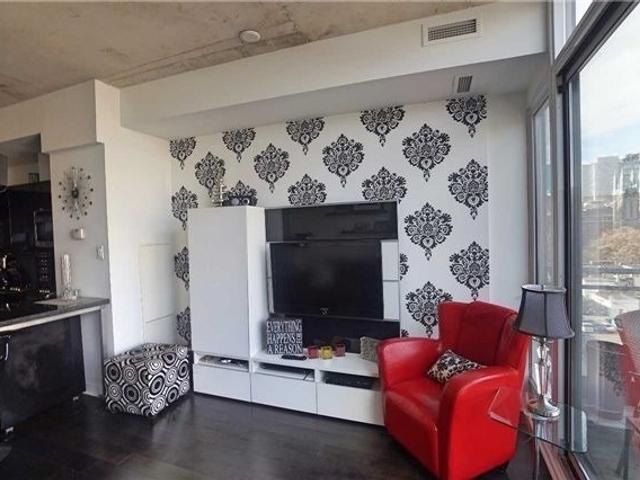 903 - 127 Queen St E