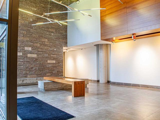 501 - 10 Morrison St