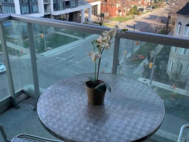 LPH 09 - 19 Avondale Ave