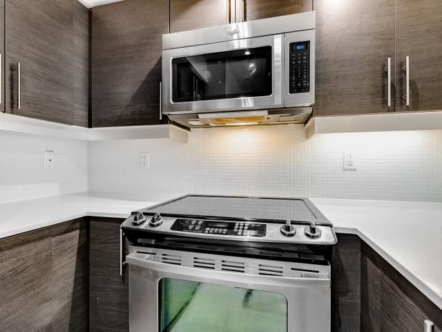 1012 - 85 East Liberty St