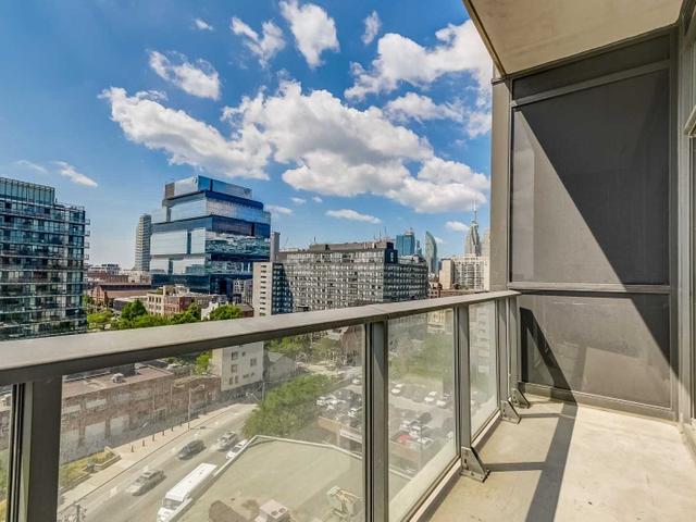 910 - 120 Parliament St