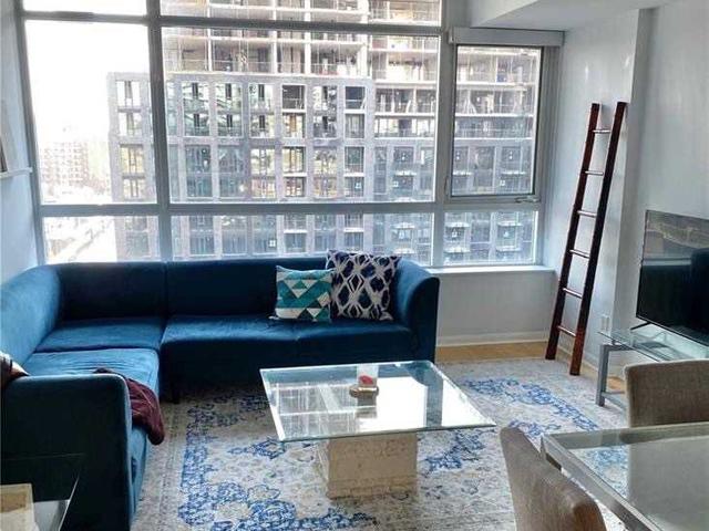 727 - 333 Adelaide St E