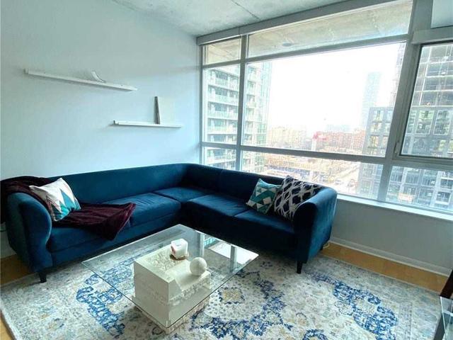 727 - 333 Adelaide St E