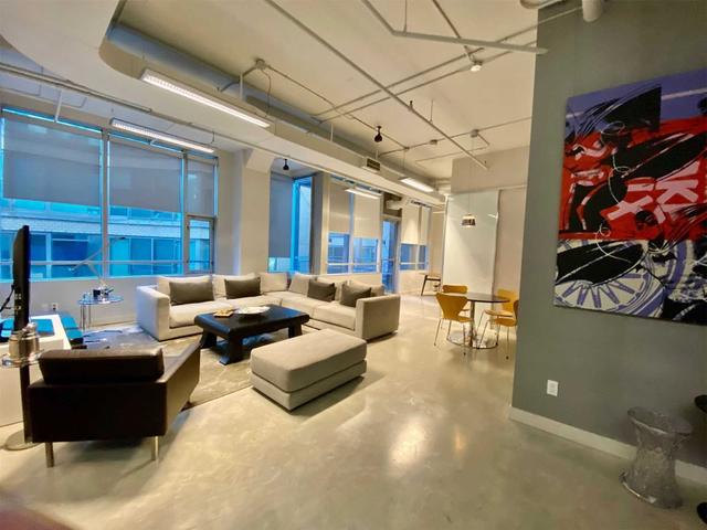 406 - 477 Richmond St W