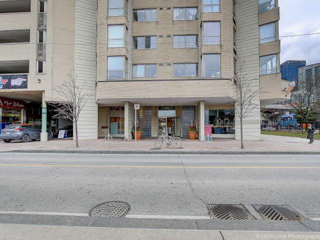 407 - 250 Queens Quay W
