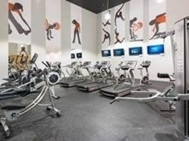 1008 - 1030 King St W