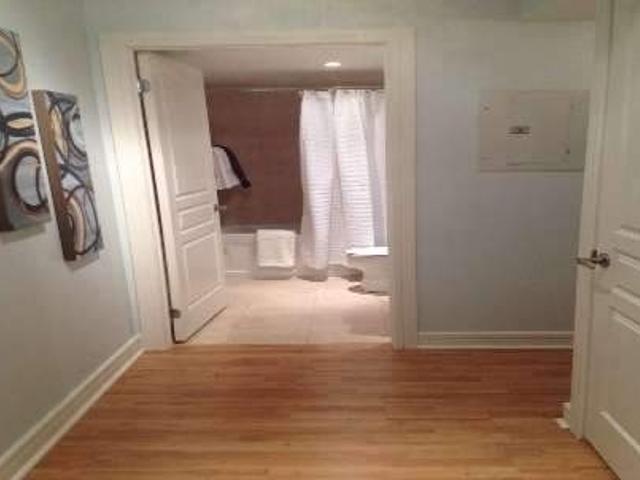 401 - 19 Avondale Ave