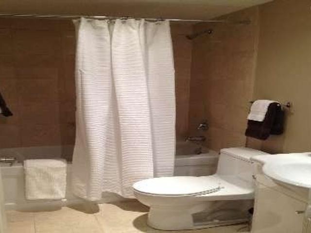 401 - 19 Avondale Ave