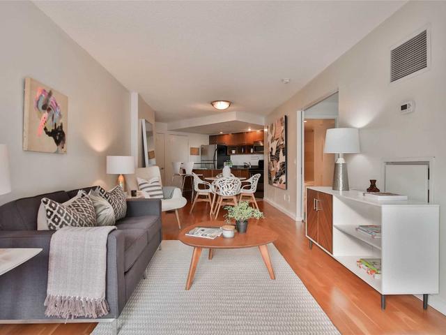 404 - 208 Queens Quay W