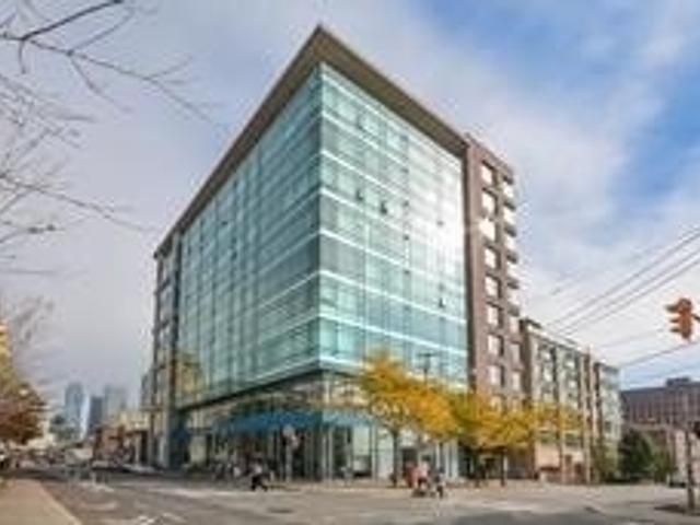 303 - 477 Richmond St W