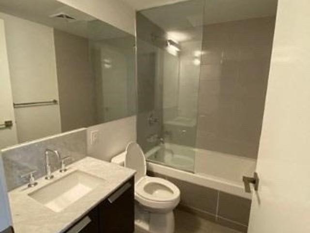 412 - 50 Charles St E