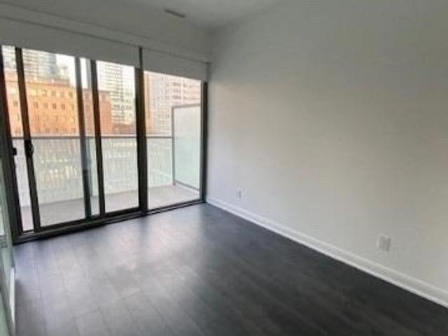 412 - 50 Charles St E