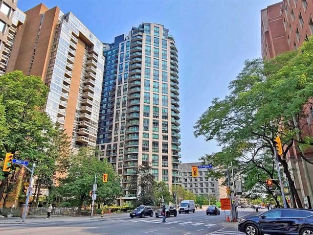 2704 - 300 Bloor St E