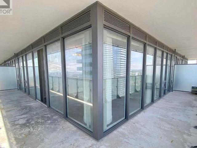 2707 - 42 Charles St E