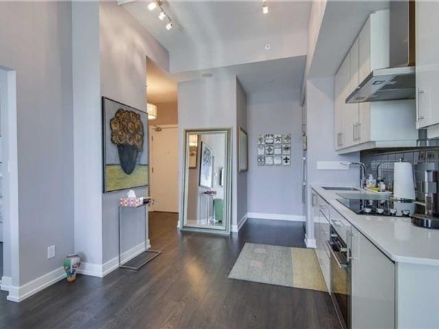 407 - 75 The Donway W