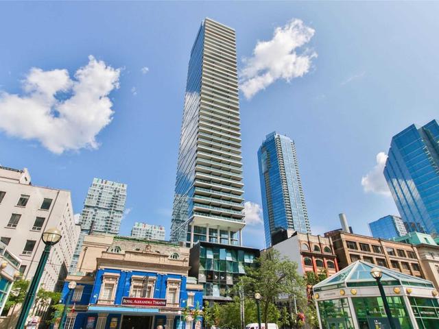 2503 - 224 King St W