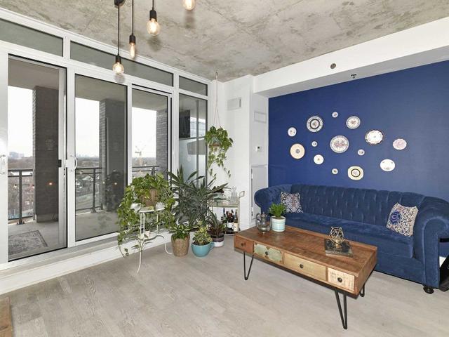 1013 - 20 Minowan Miikan Lane