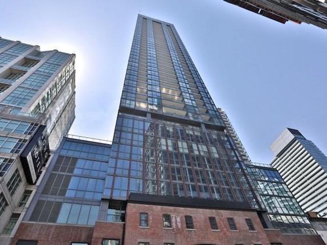 1015 - 88 Blue Jays Way