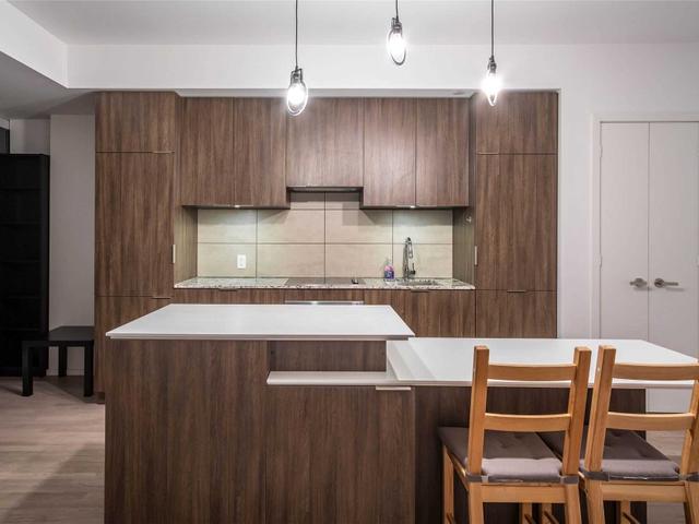 1104 - 5 St Joseph St