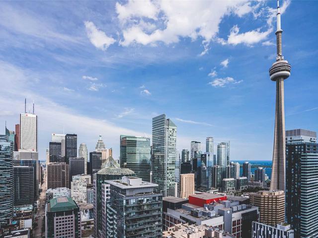 N4608 - 125 Blue Jays Way St W