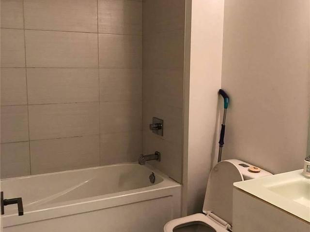 626 - 111 St Clair Ave W Rd