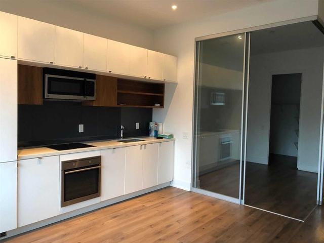 626 - 111 St Clair Ave W Rd