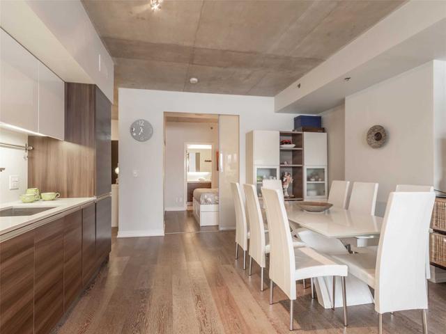 304 - 8 Gladstone Ave