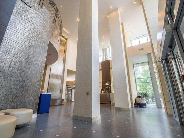 2209 - 500 Sherbourne St