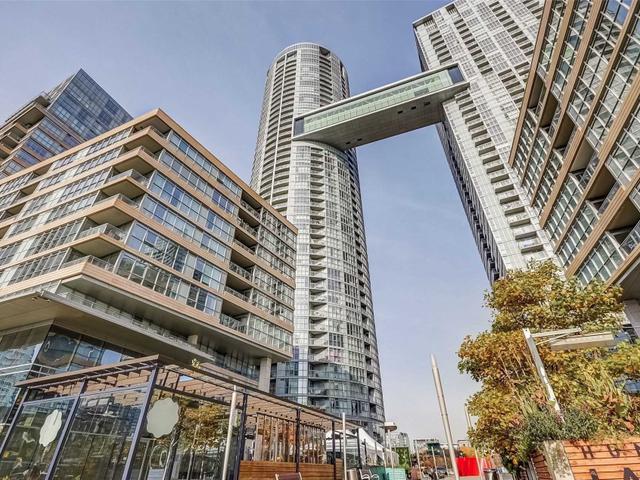 2007 - 21 Iceboat Terr