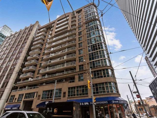 702 - 105 Victoria St