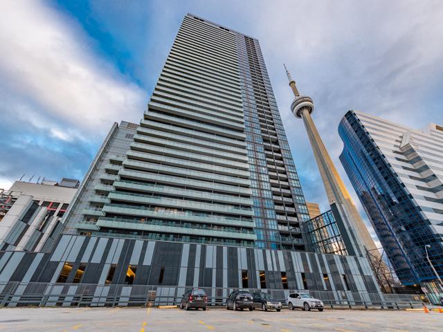 4203 - 300 Front St W