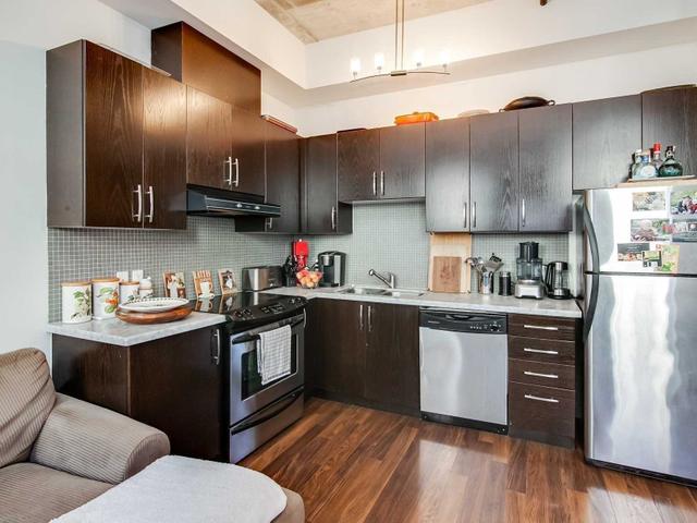 305 - 10 Wellesley Pl