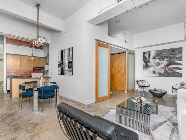 422 - 155 Dalhousie St