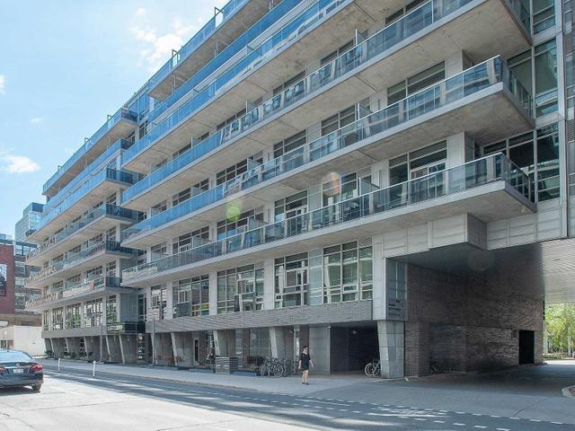 1011 - 399 Adelaide St W