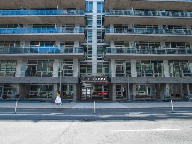 1011 - 399 Adelaide St W